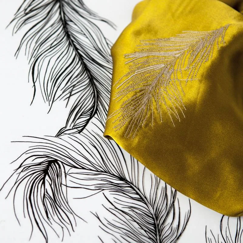 aurelia-leblanc-feathers-10